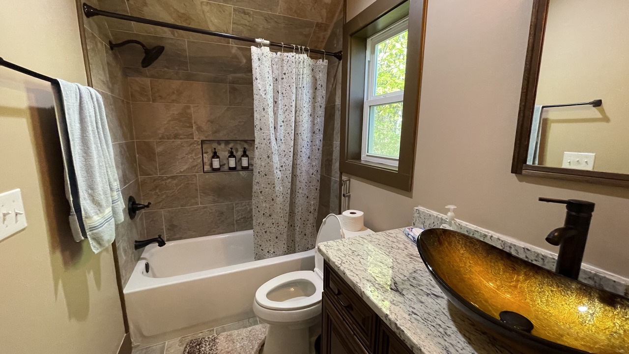 Photo of Bathroom in Maggie Valley