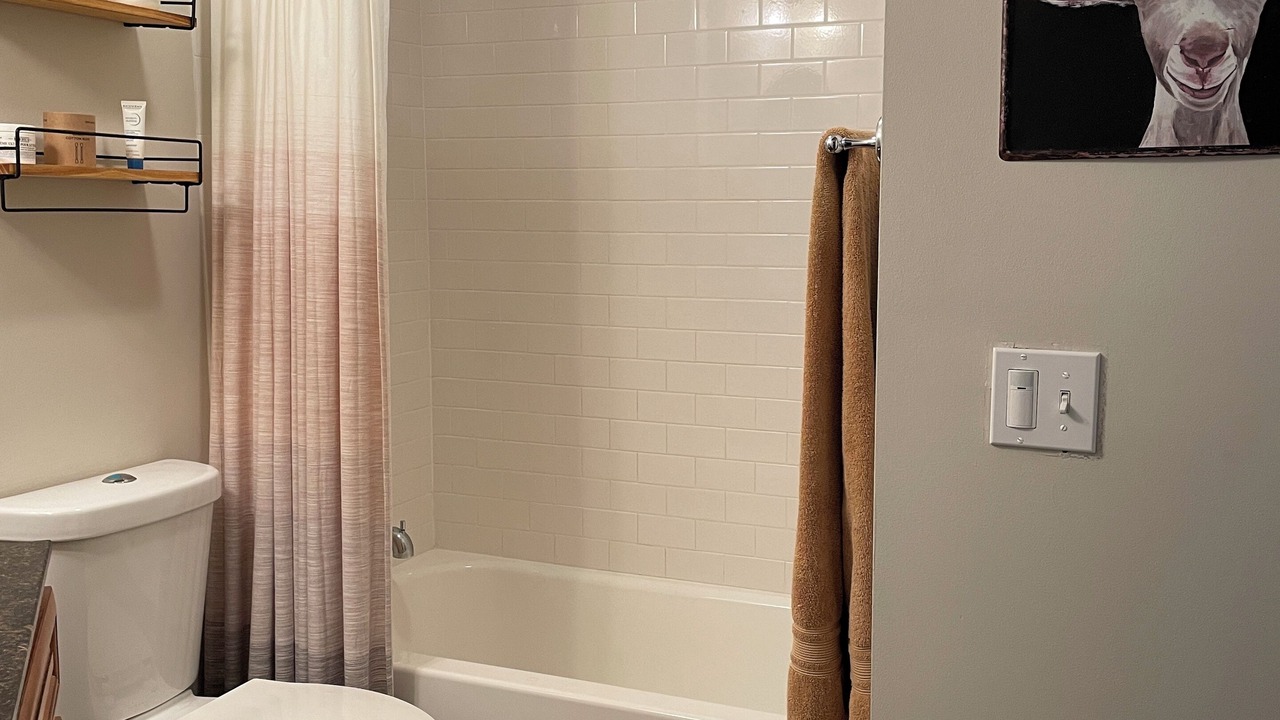 Photo of Bathroom in Historic Edgefield