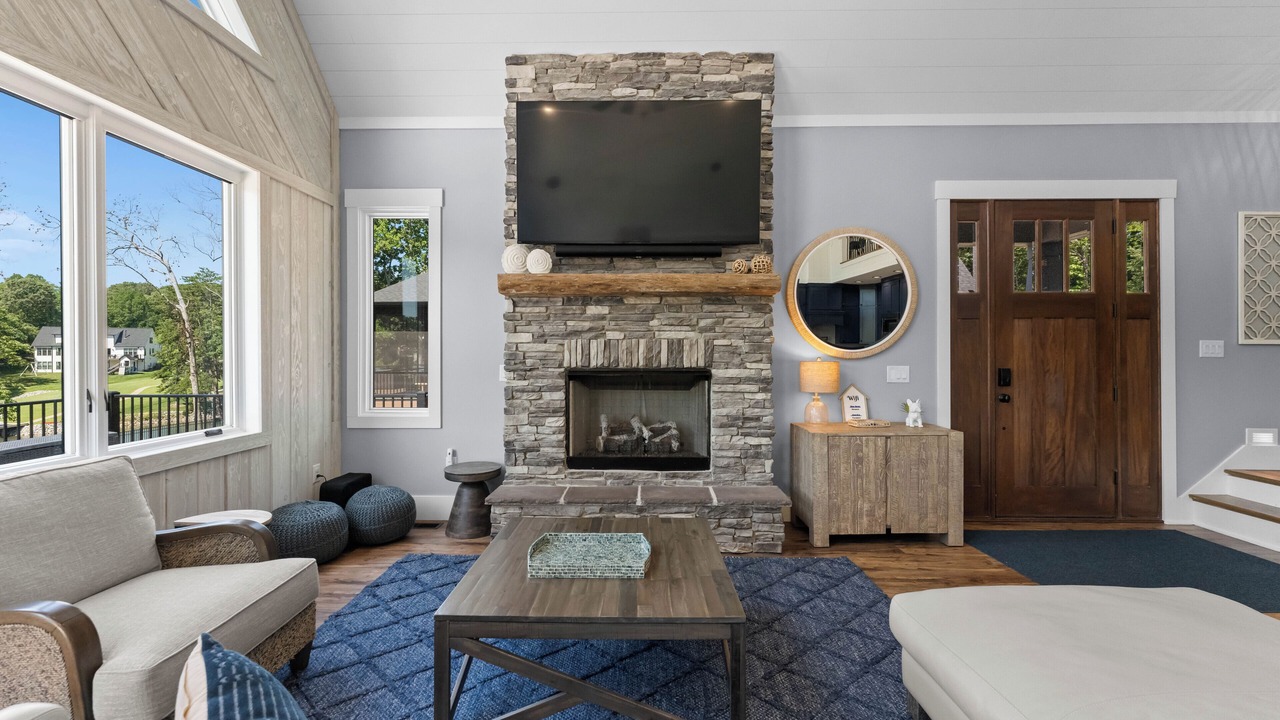 Photo of Livingroom in Lake Norman of Catawba
