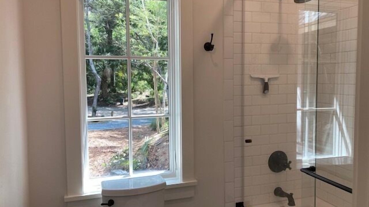 Photo of Bathroom in Middle Island Plantation