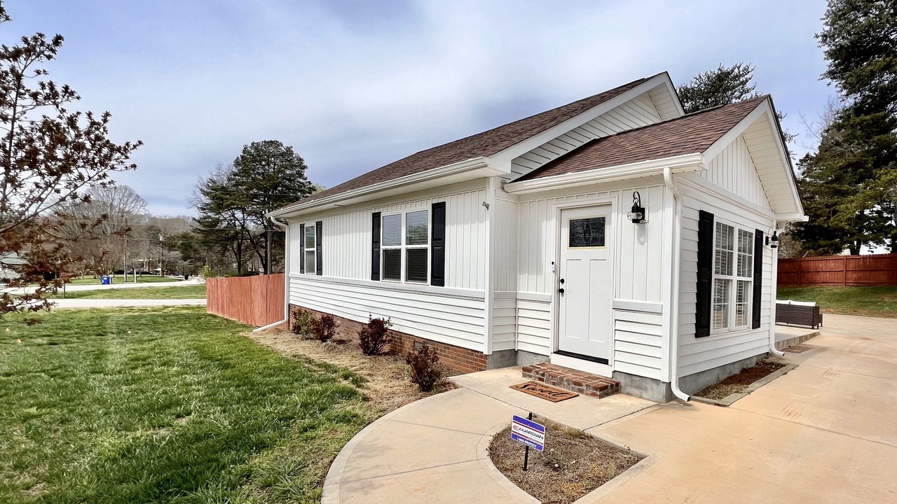 Photo of Outdoor in Mayhew