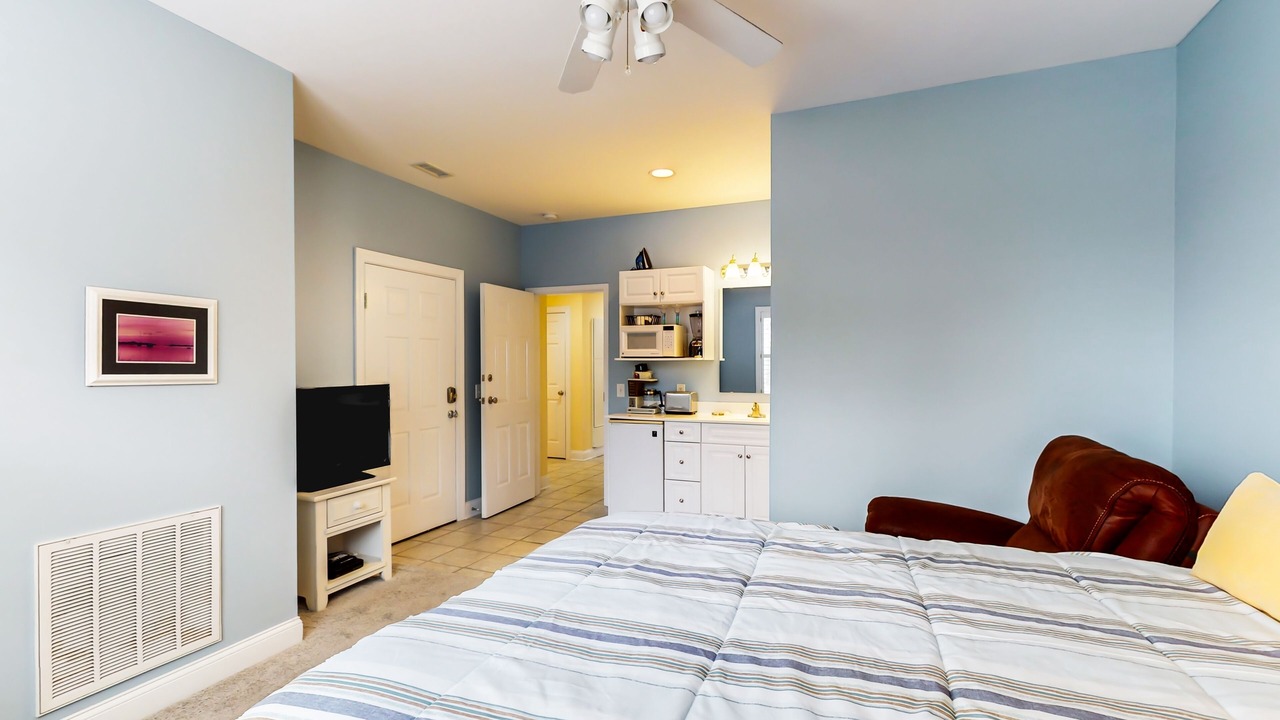 Photo of Bedroom in St. James