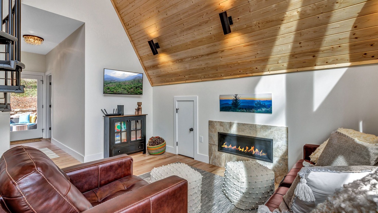 Photo of Livingroom in Swannanoa