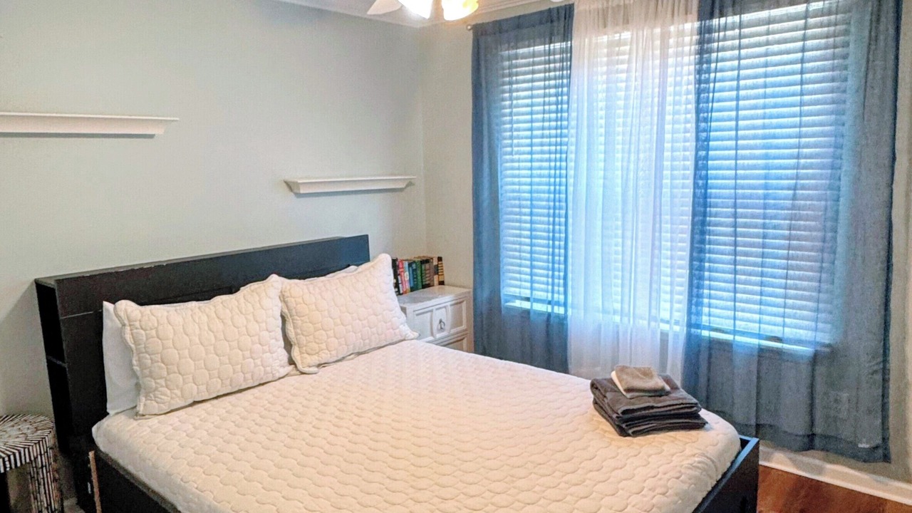 Photo of Bedroom in Davis Lake - Eastfield