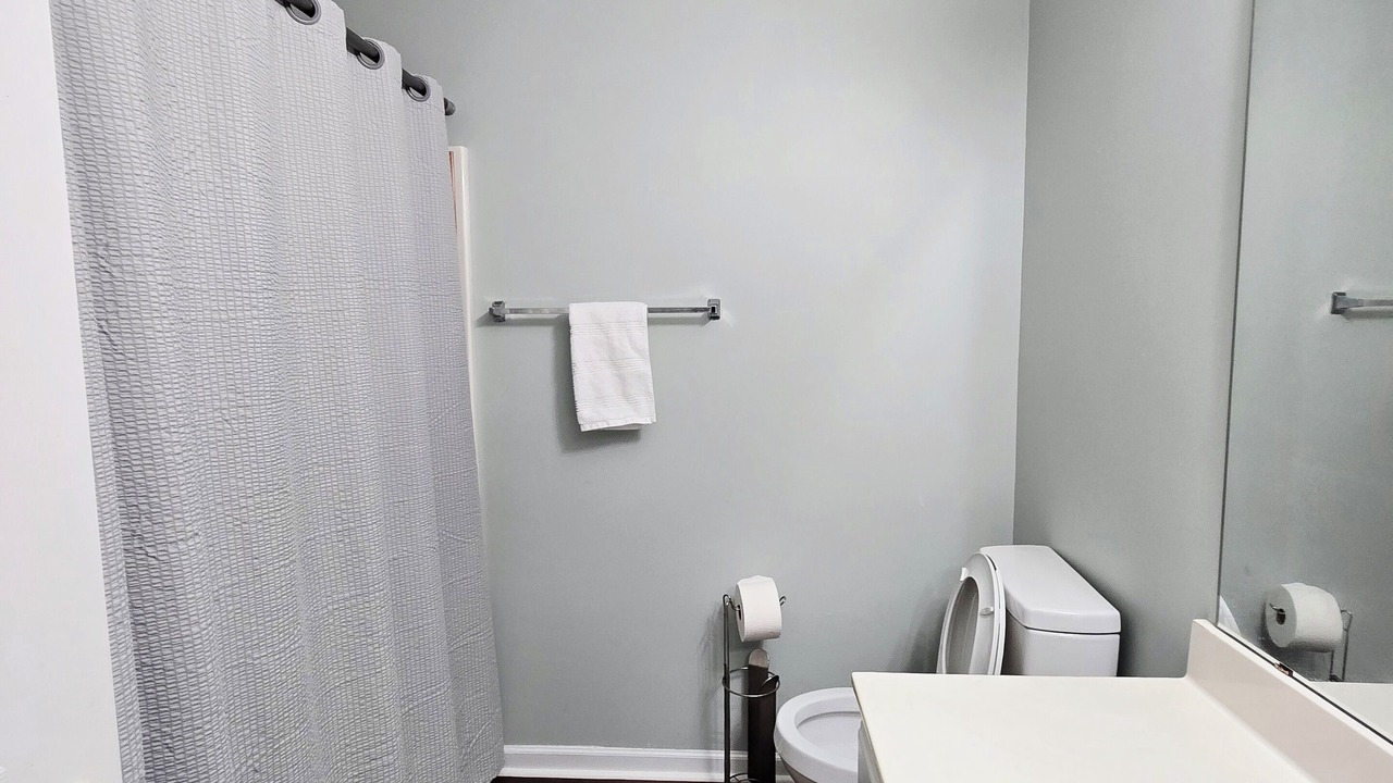 Photo of Bathroom in Davis Lake - Eastfield
