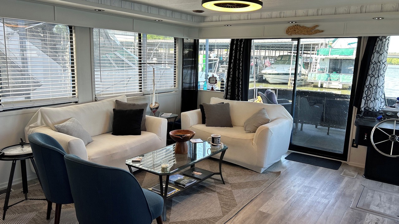 Photo of Livingroom in Steele Creek