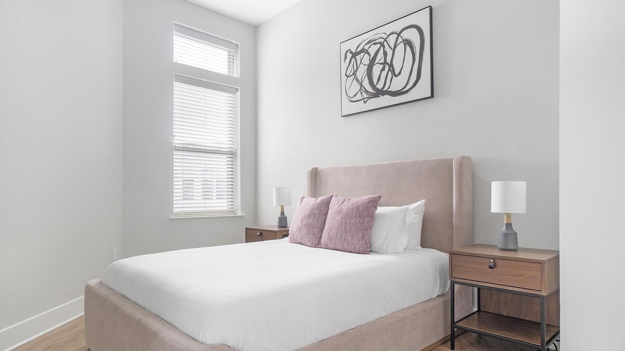 Photo of Bedroom in Downtown