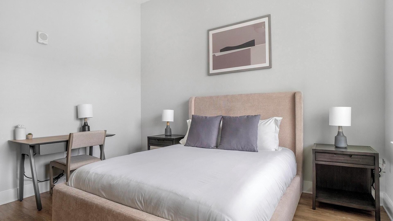 Photo of Bedroom in Downtown