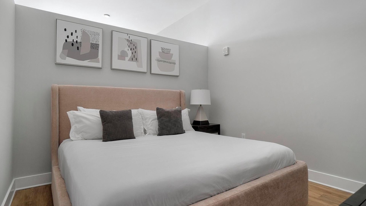 Photo of Bedroom in Downtown