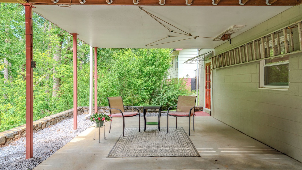 Photo of Outdoor in Weaverville