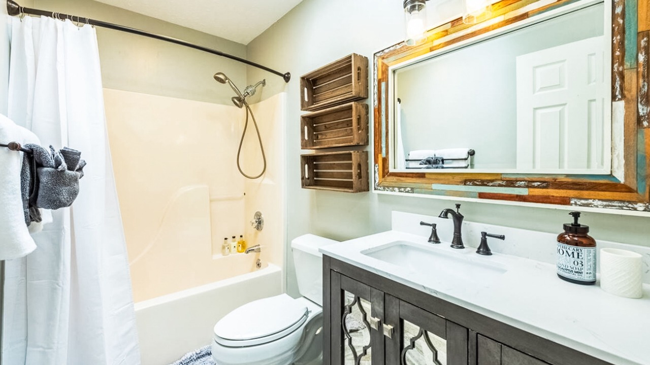 Photo of Bathroom in Royal Pines