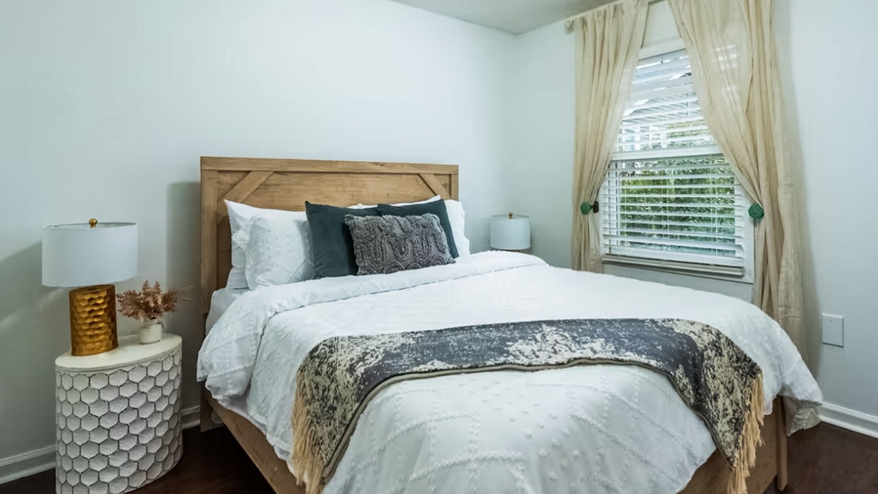 Photo of Bedroom in Royal Pines