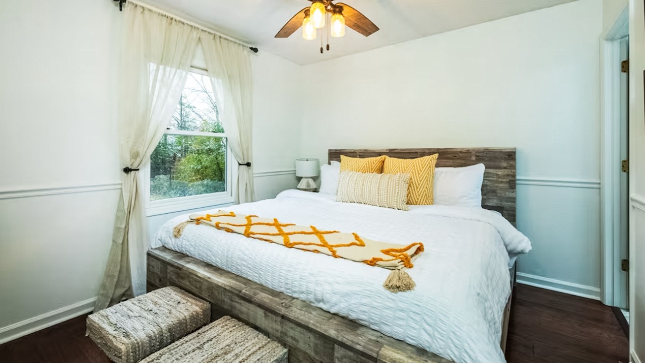 Photo of Bedroom in Royal Pines