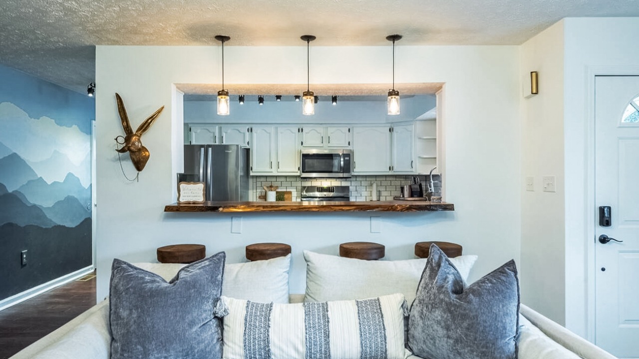 Photo of Livingroom in Royal Pines