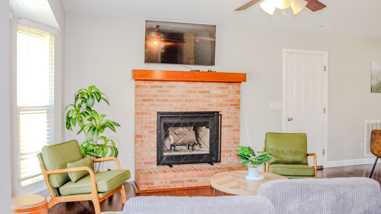 Photo of Livingroom in Eagles Nest