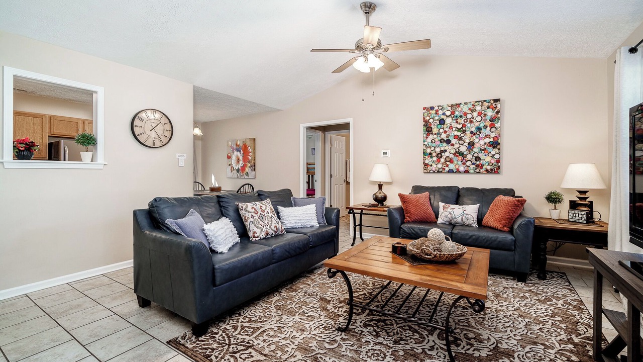 Photo of Livingroom in James City