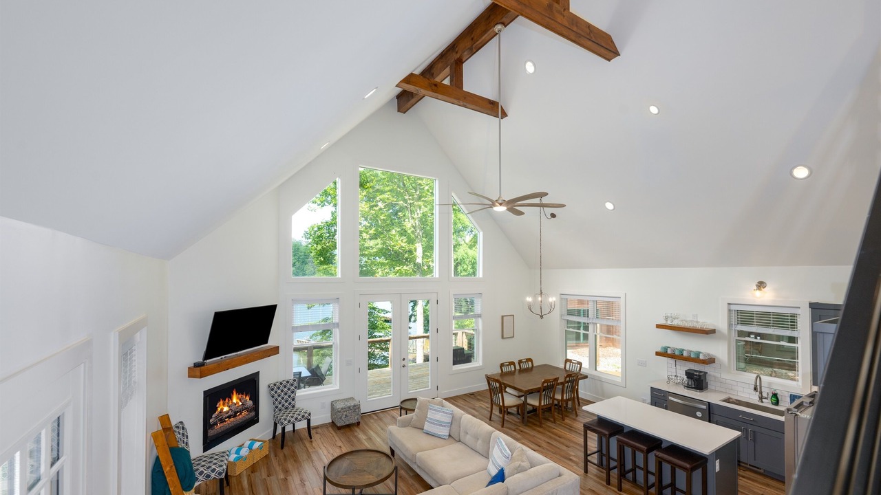 Photo of Bedroom in Robbinsville