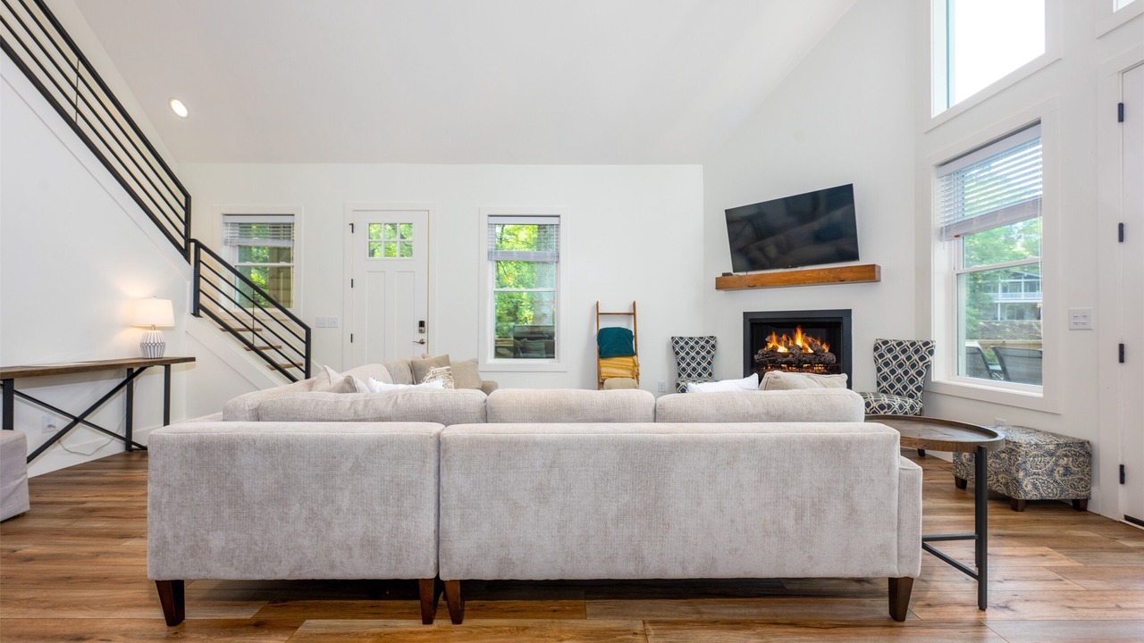 Photo of Livingroom in Robbinsville
