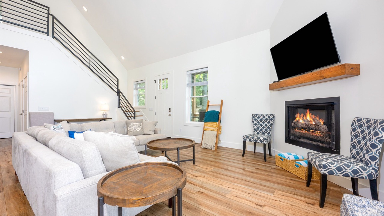Photo of Livingroom in Robbinsville