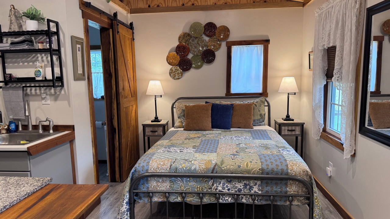 Photo of Bedroom in Clarendon
