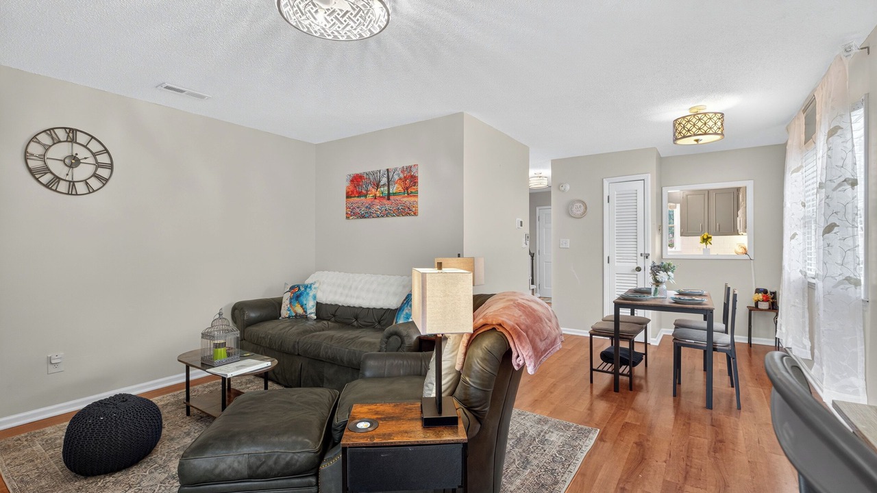 Photo of Livingroom in Eden
