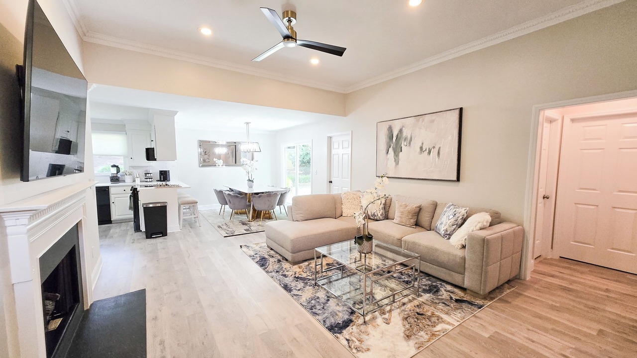 Photo of Livingroom in Waxhaw