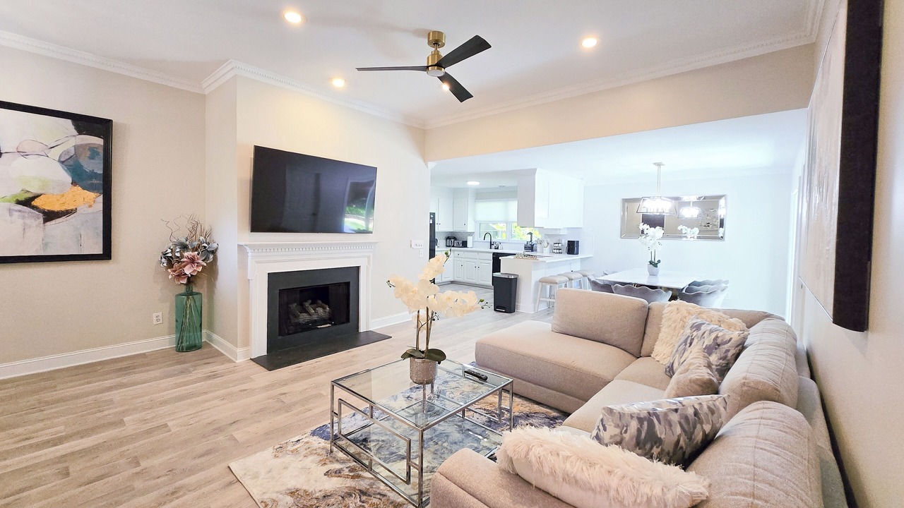 Photo of Livingroom in Waxhaw