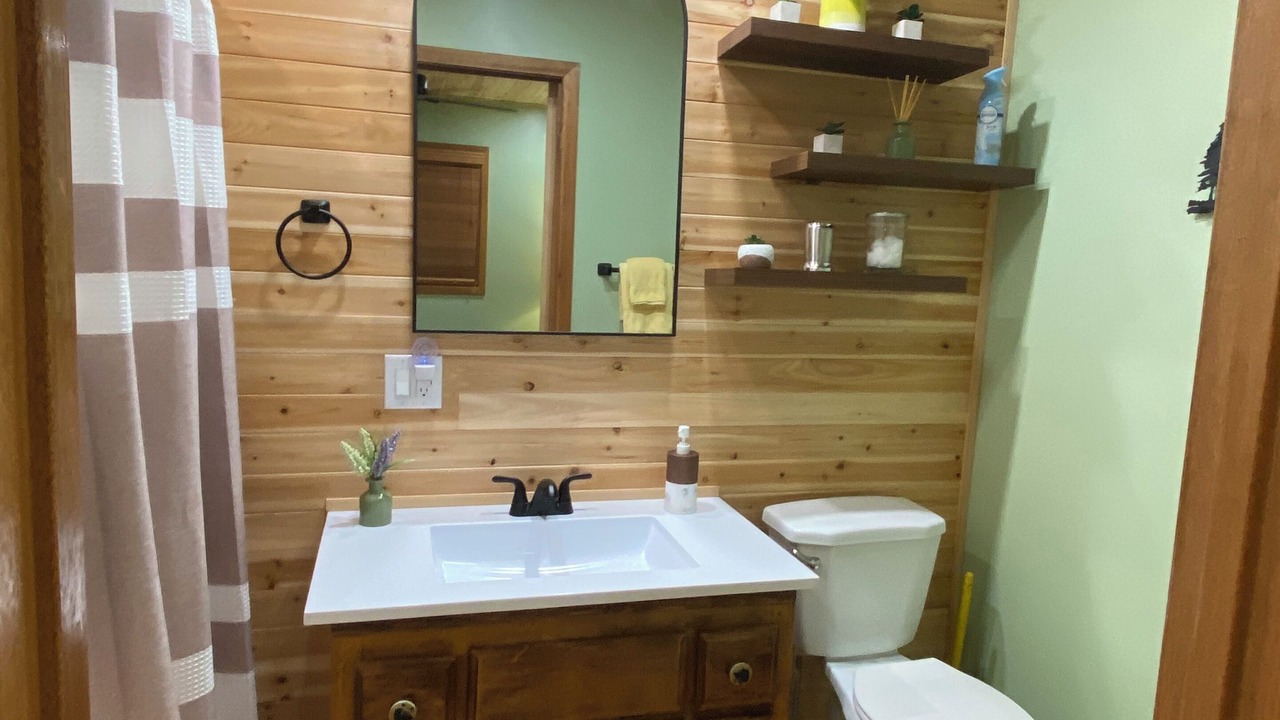Photo of Bathroom in Murphy