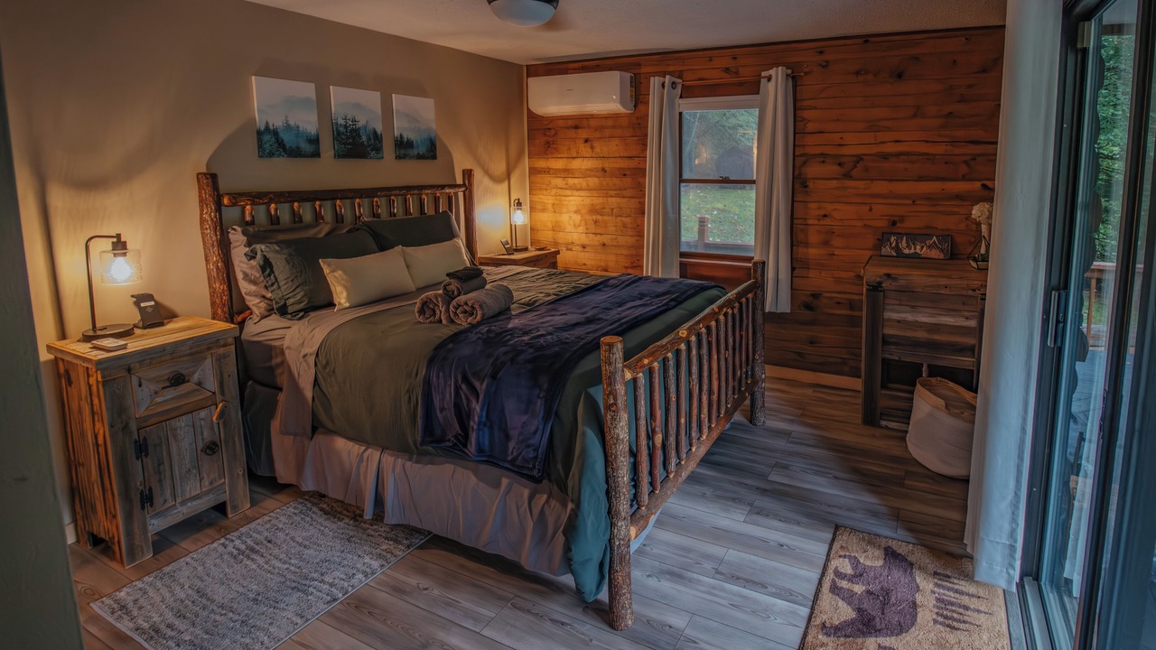 Photo of Bedroom in Sylva