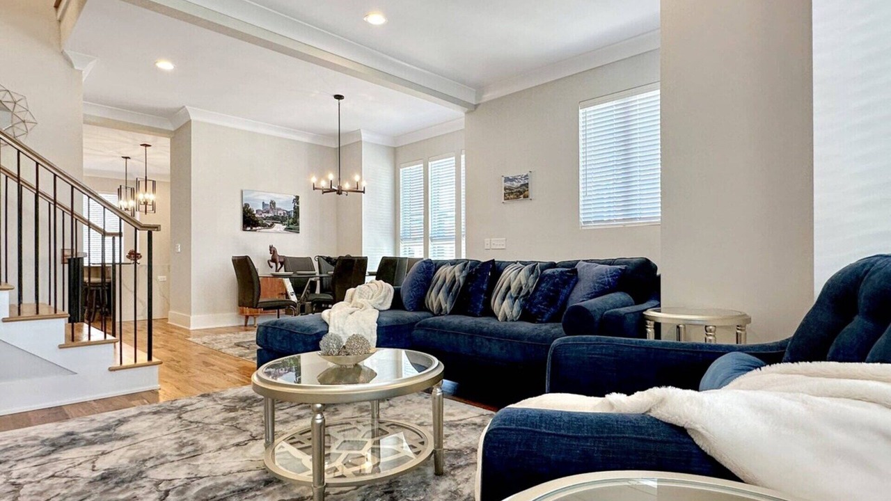 Photo of Livingroom in Downtown