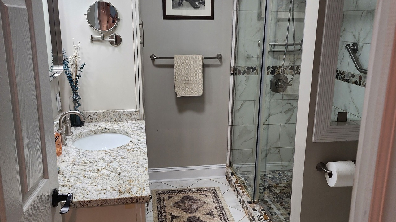 Photo of Bathroom in Royal Pines