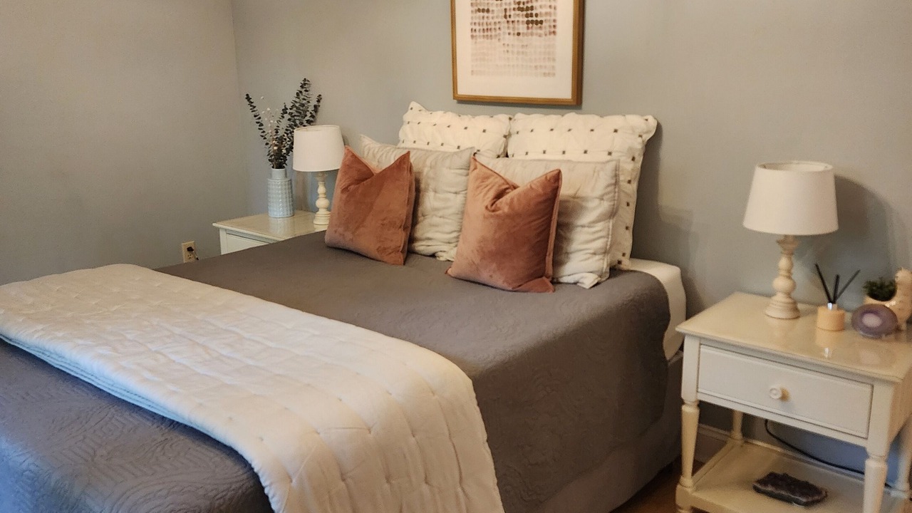 Photo of Bedroom in Royal Pines