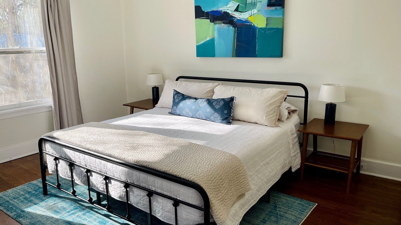 Photo of Bedroom in Downtown
