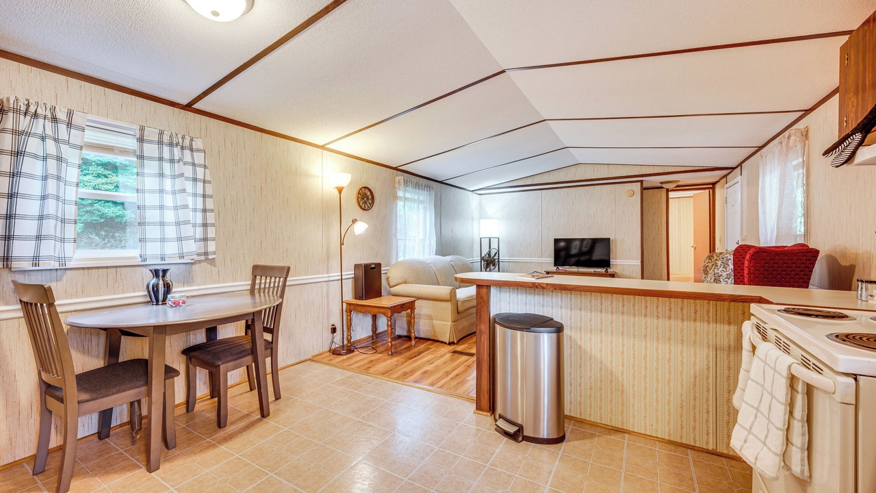 Photo of Livingroom in New London