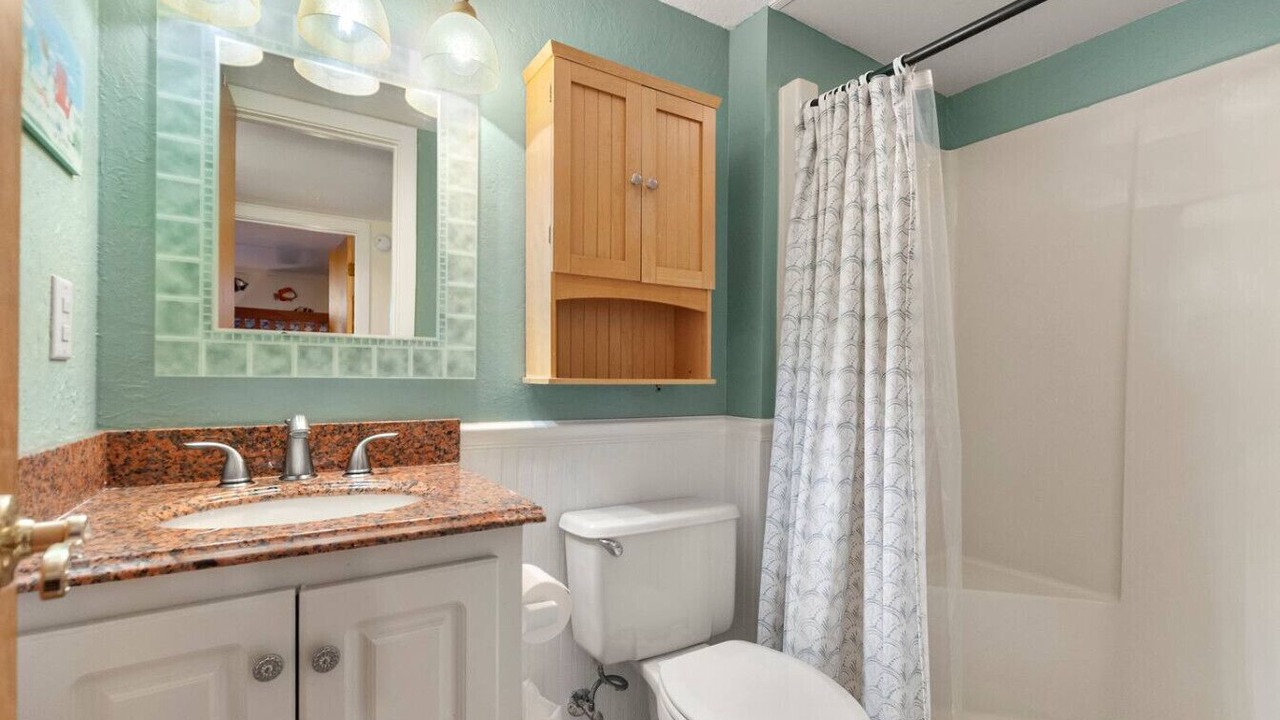 Photo of Bathroom in Nags Head