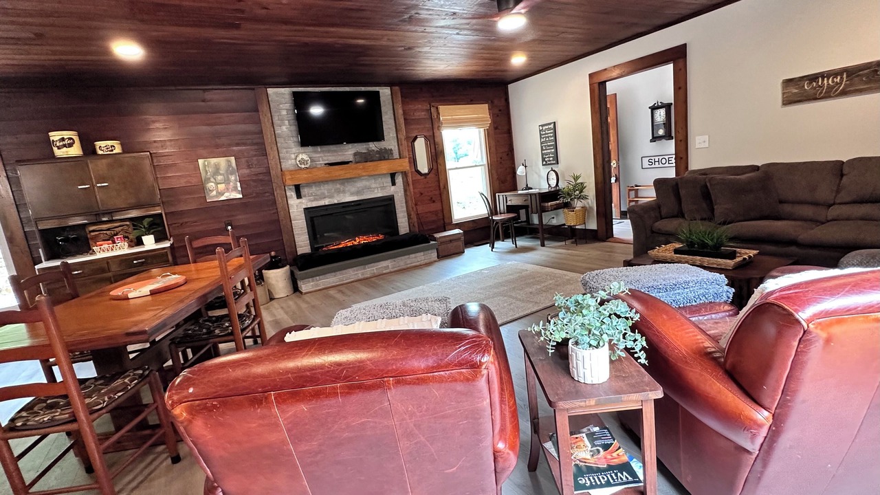 Photo of Livingroom in Stanly County