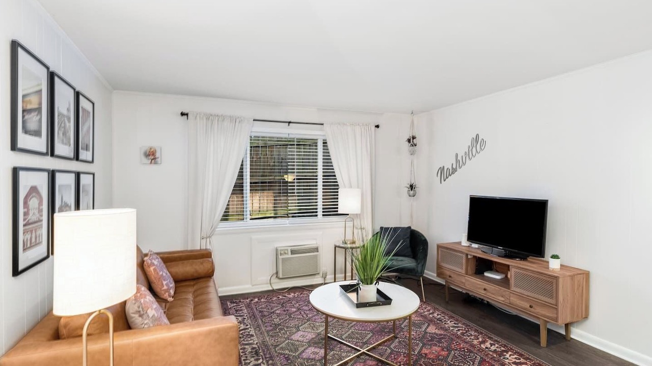 Photo of Livingroom in Melrose