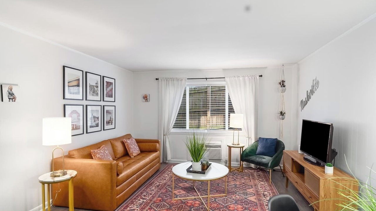 Photo of Livingroom in Melrose