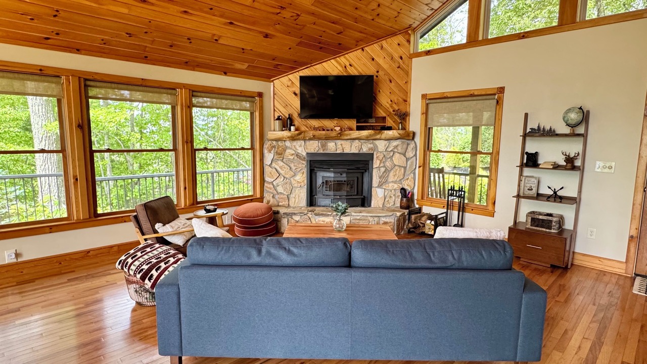 Photo of Livingroom in Burnsville