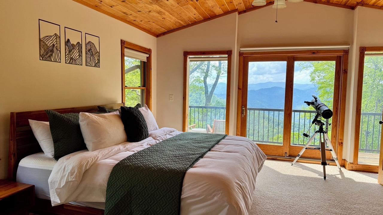 Photo of Bedroom in Burnsville