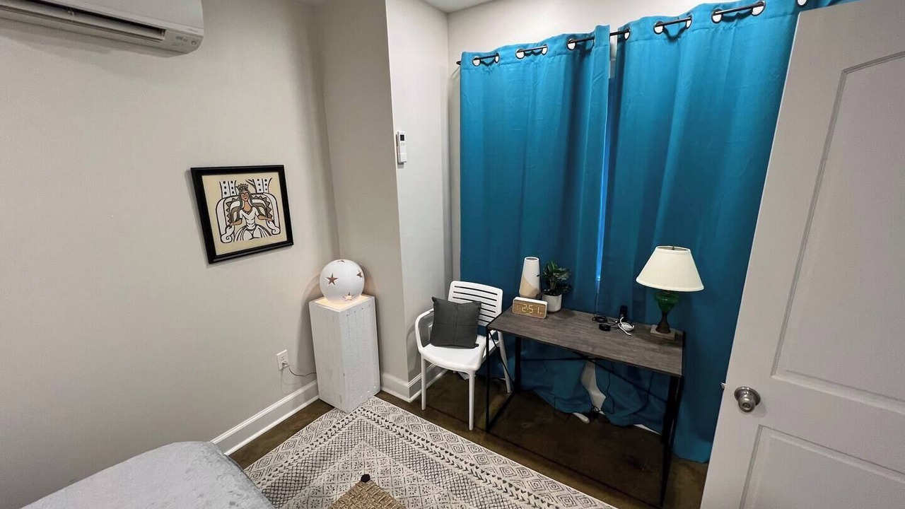 Photo of Bedroom in Oakley