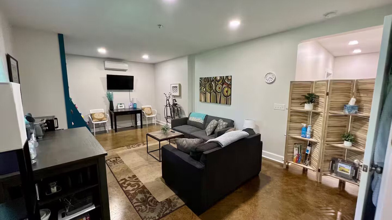 Photo of Livingroom in Oakley