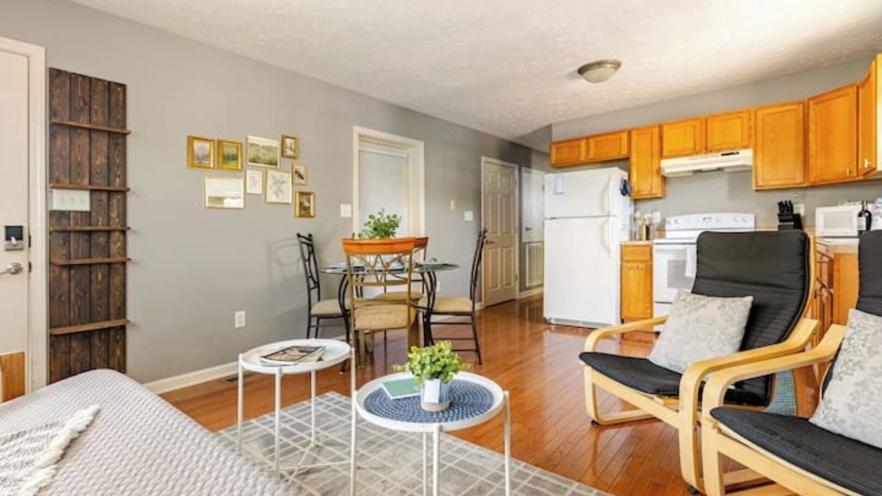 Photo of Bedroom in Historic Montford