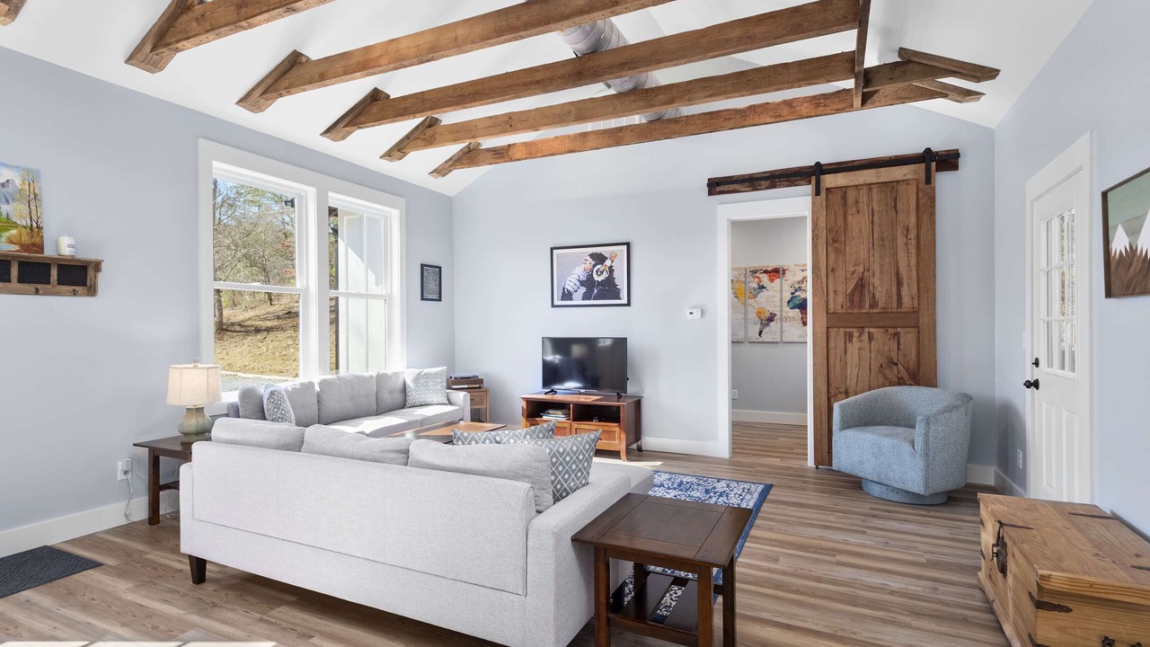 Photo of Livingroom in Old Fort