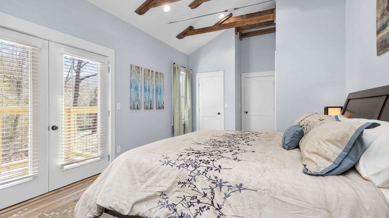 Photo of Bedroom in Old Fort