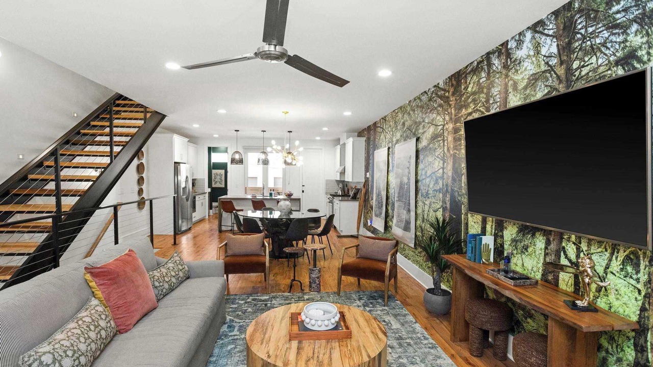 Photo of Livingroom in Eighth Avenue