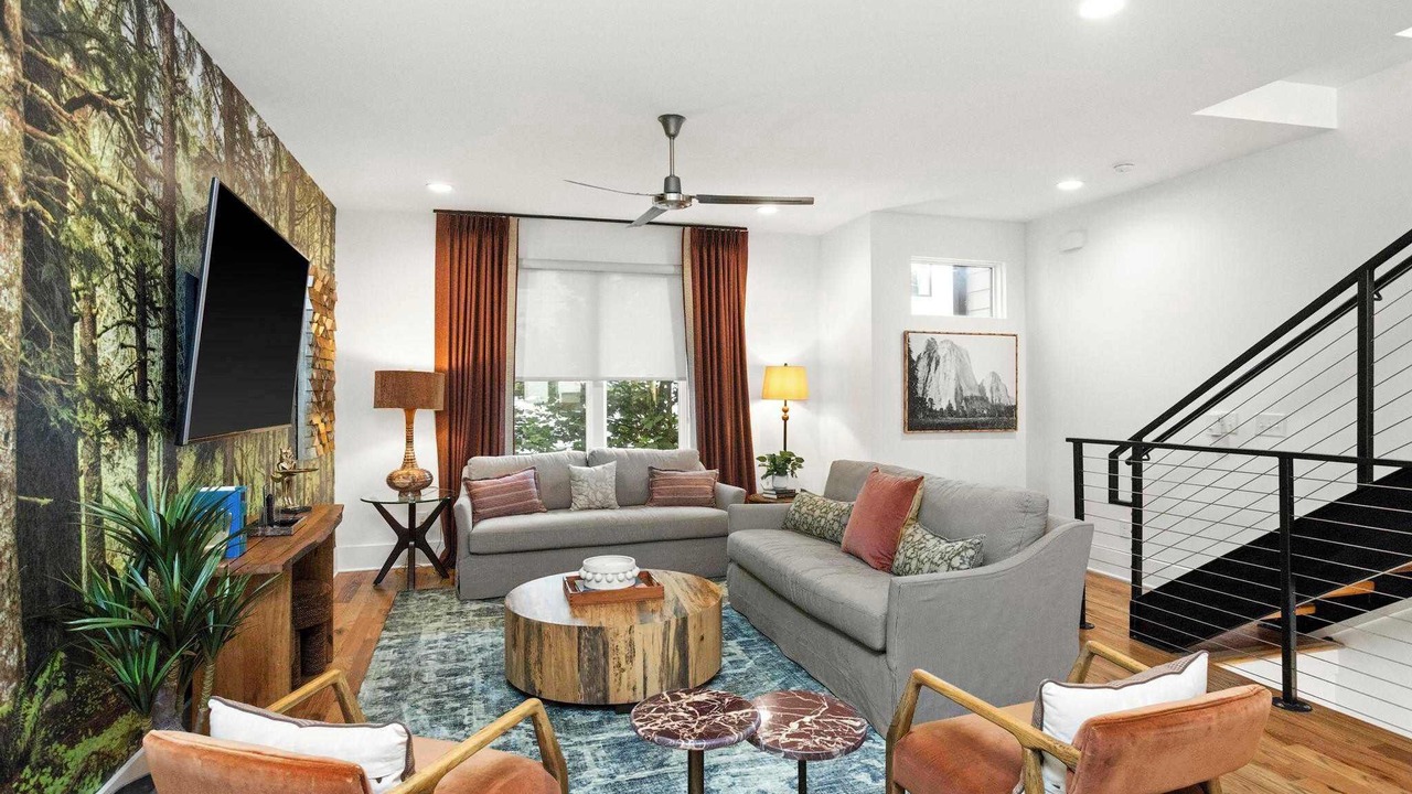 Photo of Livingroom in Eighth Avenue
