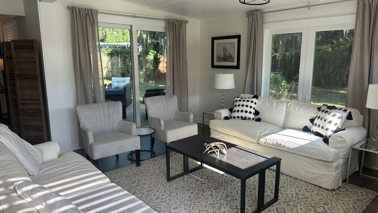 Photo of Livingroom in Shell Point