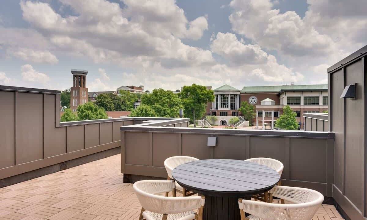 Photo of Outdoor in Hillsboro Village