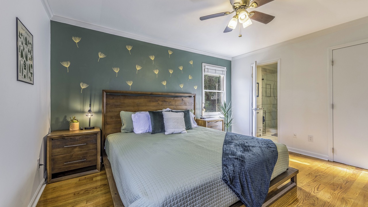 Photo of Bedroom in Downtown